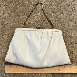 Vintage 1960s Ande’ White Faux Leather Handbag with Hinged Frame